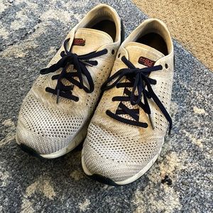 Under armor tennis shoes